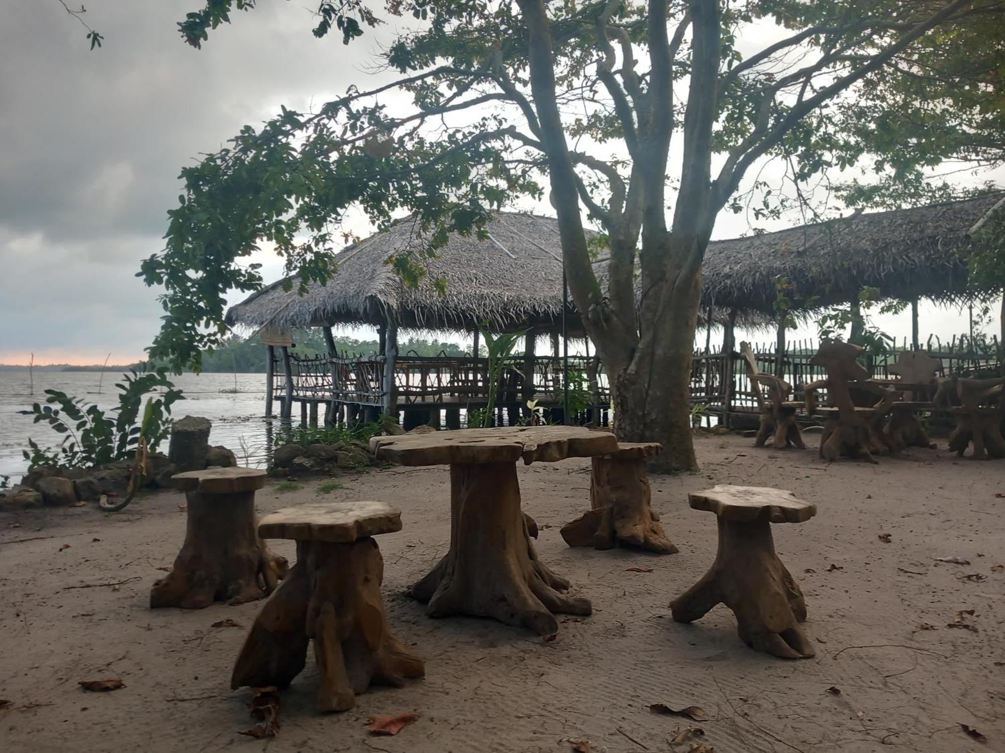 Lake Resort Bolgoda Wadduwa Exterior photo